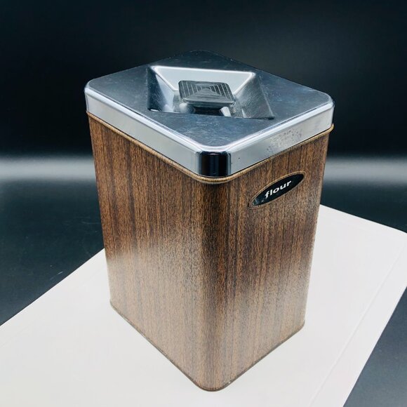 Vintage CHROME QUEEN Rectangular Faux Wood FLOUR Tin Canister Container - Picture 2 of 12